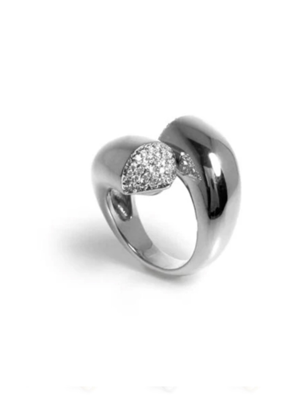 nOir Jewelry Silver Twisted Pyramid Ring with Pave Crystals